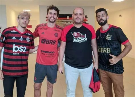 Foto Do Joelho De Zagueiro Do Flamengo Viraliza Na Internet E Assusta