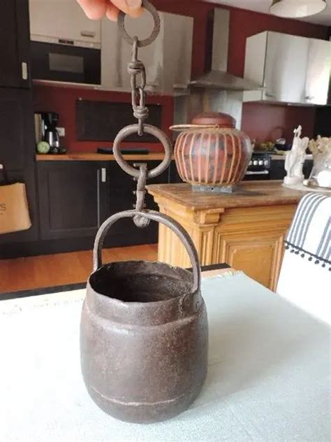 ANCIEN SEAU DE PUIT FER FORGE 18EME ANTIQUE WELL BUCKET 17th 18th