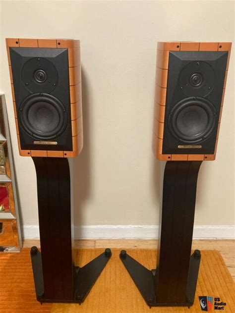 Sonus Faber Cremona Auditor M In Maple With Original Stands Obm For Sale Us Audio Mart