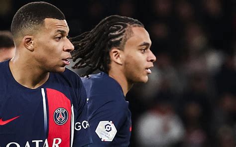 Psg Ethan Mbappé Frère De Kylian Fait Ses Débuts Chez Les Pros Le Parisien