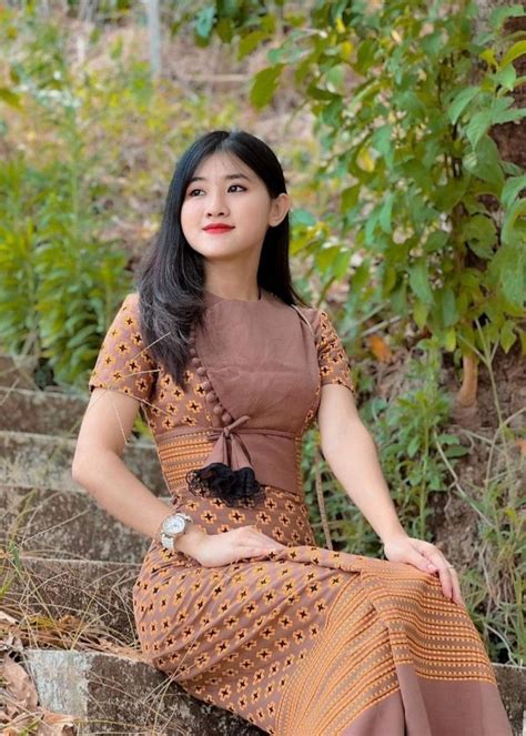 Traditional Women Wedding Myanmar And Burmese Dresses Ideas