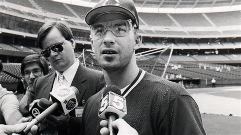 Annie Sabo interviews Chris Sabo before Reds home opener