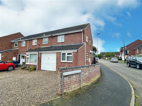 Bed End Terrace House For Sale In Hastings Way Sutton Norwich Nr