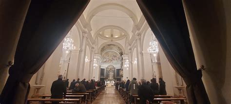 Pasqua Celebrazione Della Veglia Nella Cattedrale Di Terni Mons