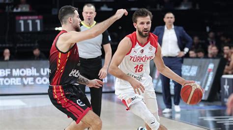 Dev Adam Bel Ika Y Farkl Yendi Basketbol Haberleri