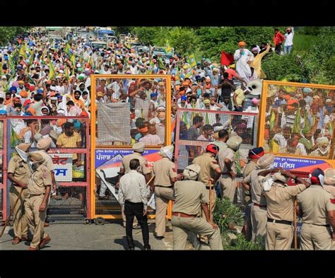 Delhi Chalo Protest Thousands Of Farmers Gather Along Punjab Haryana Border Delhi Police