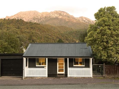 Grafton Street Queenstown Tas Property Details