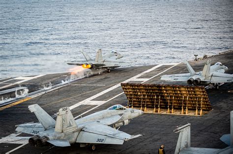 Dvids Images Uss Ronald Reagan Cvn 76 Sailors Conduct Flight Operations Image 15 Of 21