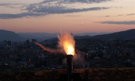 Top sa sarajevske Žute tabije označio početak ramazana Raport ba