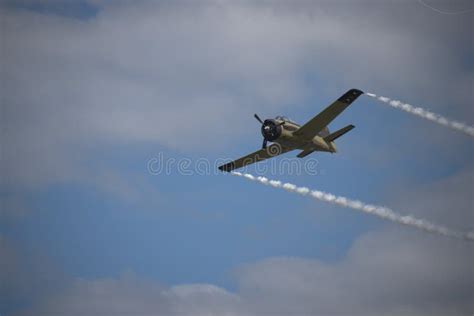 Collection of Old Planes Flying Photos - Dreamstime ID:28094