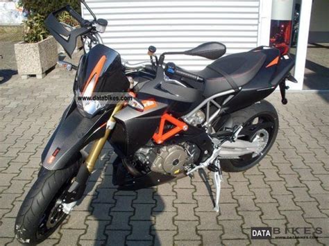 2011 Aprilia Dorsoduro 750 Factory Moto ZombDrive