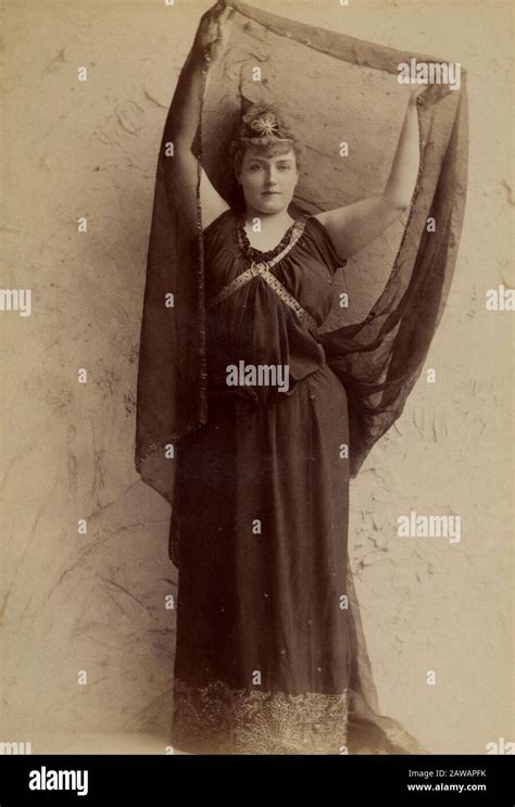 1888 New York Usa The Celebrated American Dancer And Actress