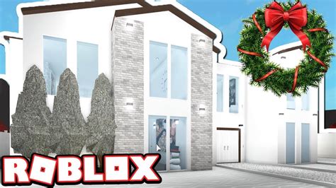 Bloxburg Winter House Build