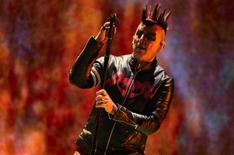 Tools Maynard James Keenan Insists Outfit During Florida Show Had