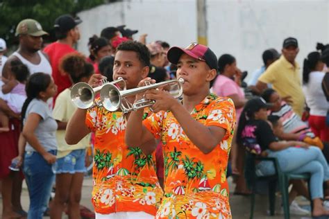 Alcald A De Lorica On Twitter En El Desfile De Danzas Las Bandas