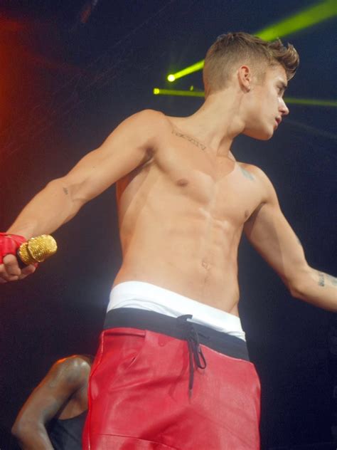 Justin Bieber Sin Camisa Las Mejores Fotos Del 2013 Parte 2