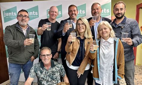 Junts Per Cambrils Inaugura La Seva Nova Seu Revista Cambrils