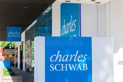 Charles Schwab Sign En Headquarterscharles Schwab Corporation Es Un