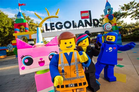 legoland-california-resort-costume characters - The Kid's College | San ...