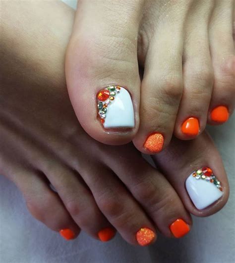 White Orange Rhinestone Toe Nailart Pretty Pedicures Pretty Toe Nails