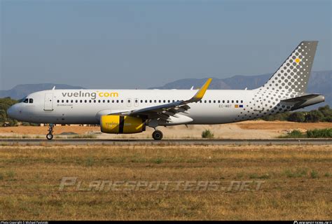 Ec Mbt Vueling Airbus A Wl Photo By Michael Pavlotski Id