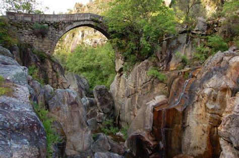 Lenda da Ponte da Mizarela ou a Ponte do Diabo Serra do Gerês