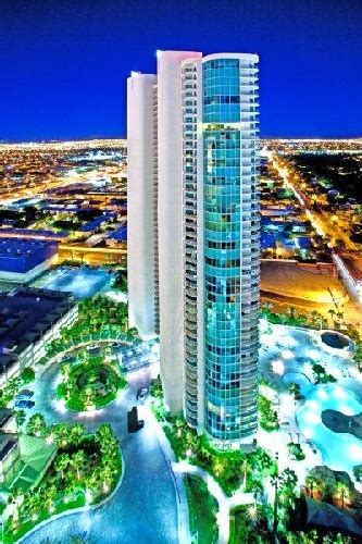 Turnberry Towers lowers condo prices, maintains luxury amenities ...