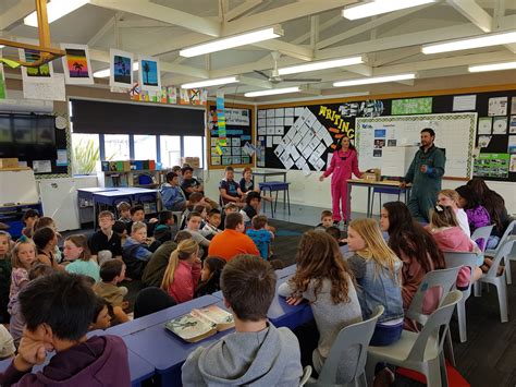 Mana Kai — 2017 Mana Kai Honey Visit Kaingaroa School