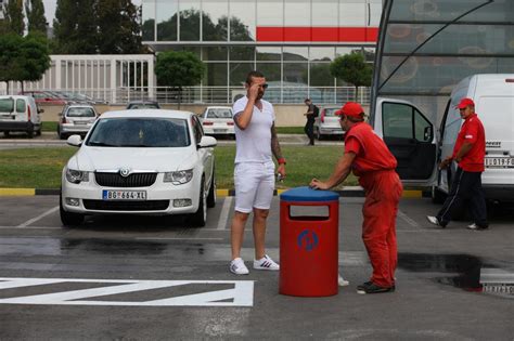 Srbin točio gorivo u Hrvatskoj kada je doživeo šok Gleda mi u tablice