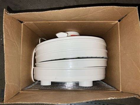 Nesco food dehydrator - Legacy Auction Company