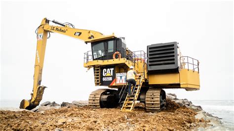 A CAT 6020B Rebuilding A Jetty For 8 Minutes 4K YouTube