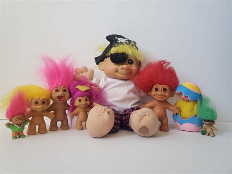 Lot Of Vintage Russ Troll Dolls And Naked Trolls With Damage Need Tlc Perfect For Crafts