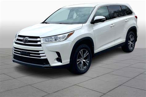 Pre Owned 2019 Toyota Highlander Le Sport Utility In Columbus Ks924079 Rivertown Ford