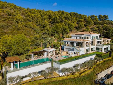 Villas De Estilo Contempor Neo En Venta En Cascada De Camojan Marbella