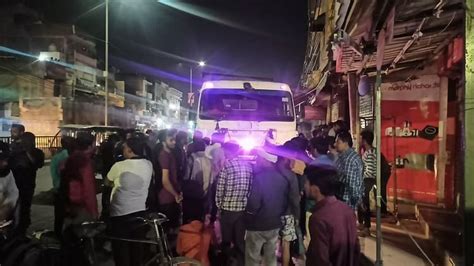 Dumper Dragged The Young Man For Three Hundred Meters After Hitting Him In Prayagraj Amar