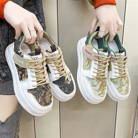 Jual Sepatu Sneaker Wanita Korean Style Motif Batik Terbaru Imb W