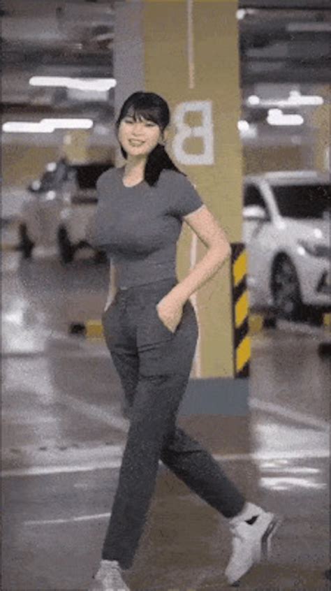 Anyone Know This Big Tits Girl 2 Replies 1343075 NameThatPorn