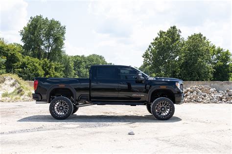 7 Inch Lifted 2021 Gmc 2500 At4 Hd Rough Country