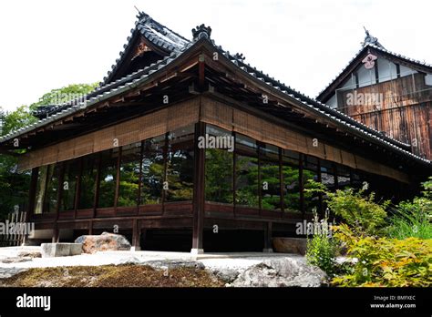 Tenjuan S Lush Gardens Reflect In The Pavilion S Windows At Nanzenji