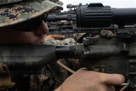 DVIDS Images Marines With 31st MEU Landing Team Conduct Live Fire