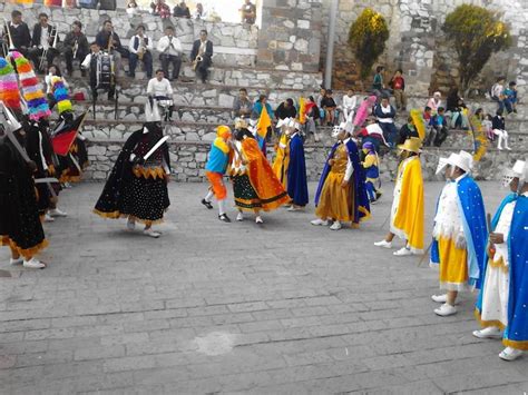 Danza De Moros Y Cristianos En San Juan Totolac Tlaxcala Foto