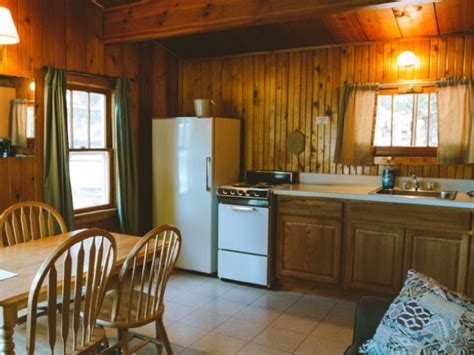 Room Rates & Details | Apgar Village Lodge & Cabins