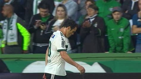 Expulso Contra O Bahia Kleber Suspenso Pelo Stjd E Desfalca Coritiba