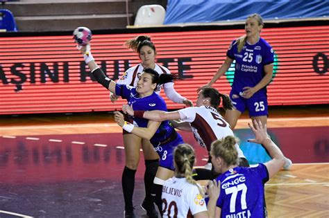 Rapid CSM București la handbal feminin se joacă de două ori la 2 zile