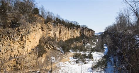 Hike The Horseshoe Bluff Trail Dubuque Iowa