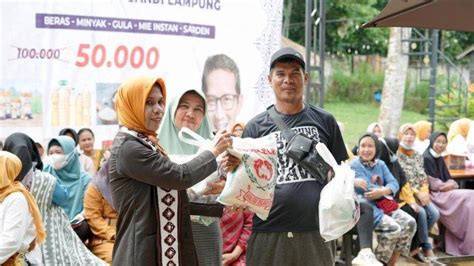 Ringankan Kebutuhan Warga Relawan UKM Sahabat Sandi Gelar Bazar