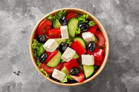 Salada Horiatiki Legumes Picados Alface Queijo Feta E Azeitonas