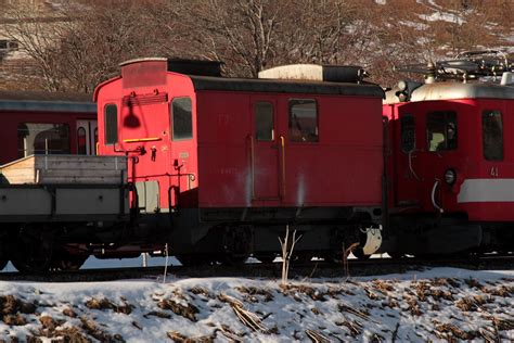 Wagen Der Dfb Am Bahnhof Oberwald Im Goms Im Kanton Wallis Flickr