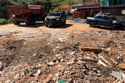 Guarda Ambiental Flagra Descarte De Entulho Em Barra Mansa Informa Cidade