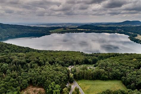 Erde Hebt Sich R Tsel Um Vulkanismus In Der Eifel Geo